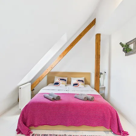 Superapart Centrum Hidden Gem - Ideal For Relaxation & Escapes, Near To Molo Daire